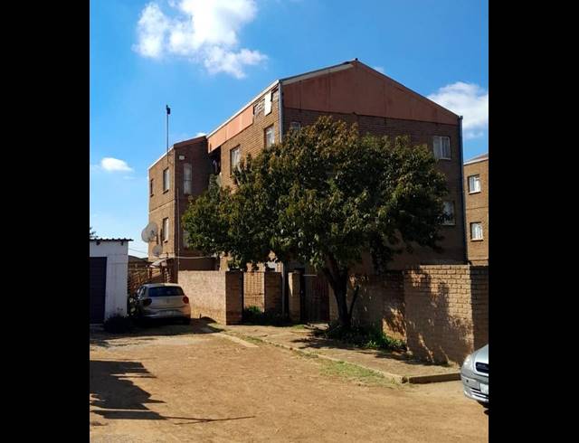 2 BEDROOM APARTMENT FOR SALE IN JABULANI